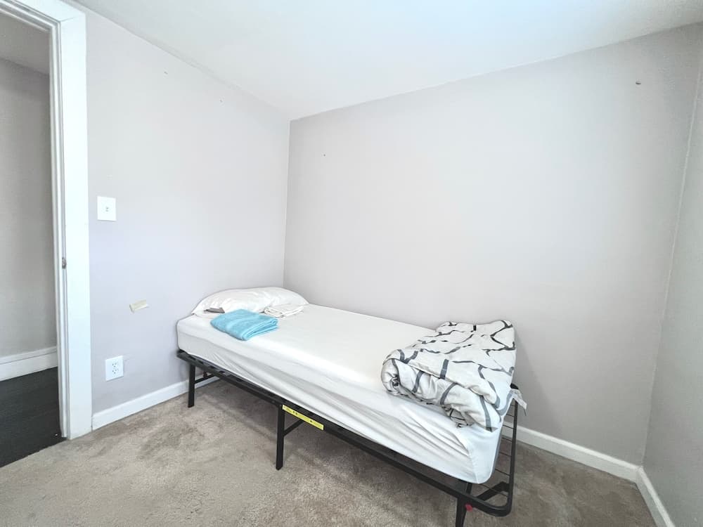 WHOLE Family - 4th Ave