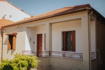 Kalavrita downtown 3 bedroom house for 6 pers