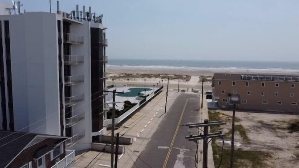 Wc408 East Farragut Road, Unit 302