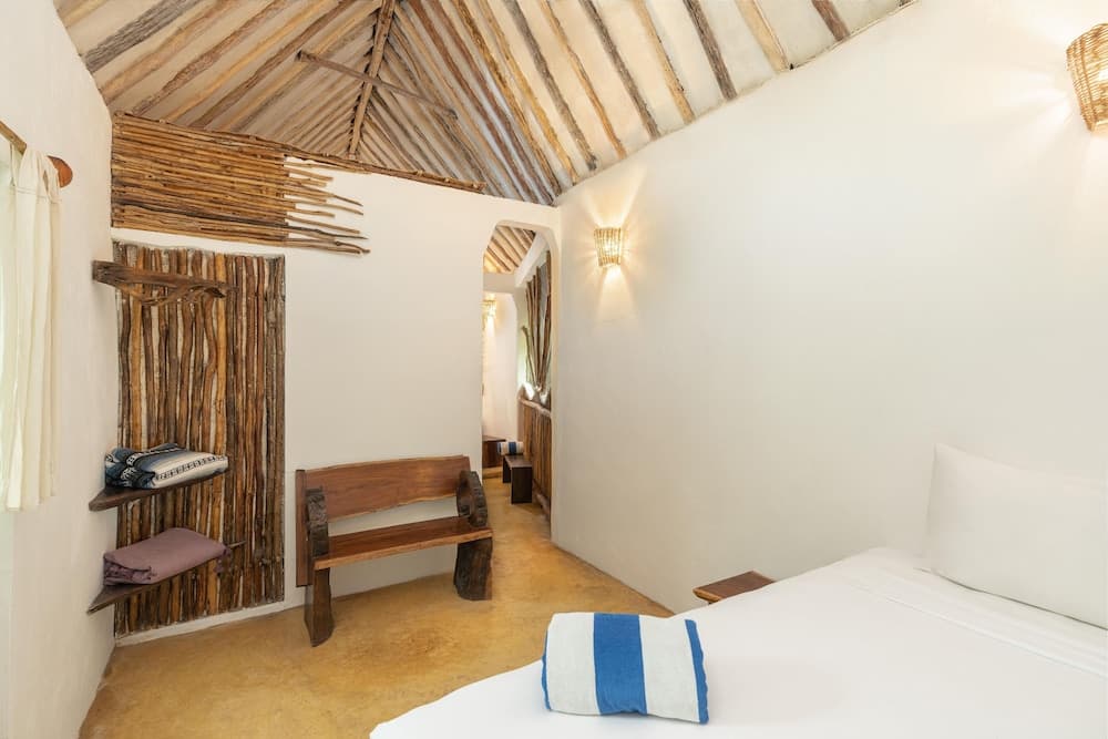 Yaxchen Tulum Cabañas & Cenote