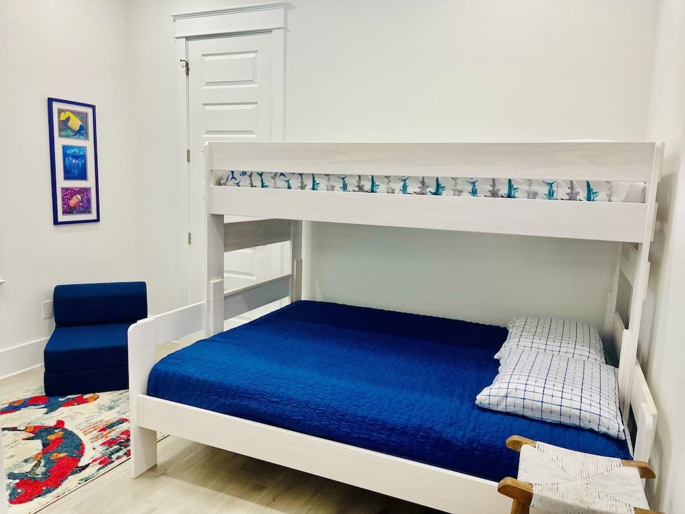 Island Escape 5 Bedroom Home by RedAwning