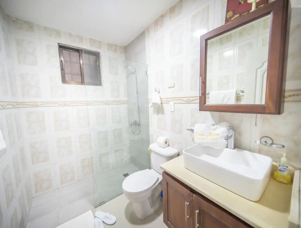 Stylish 1r-1b Apt Near The Beach And Main Street