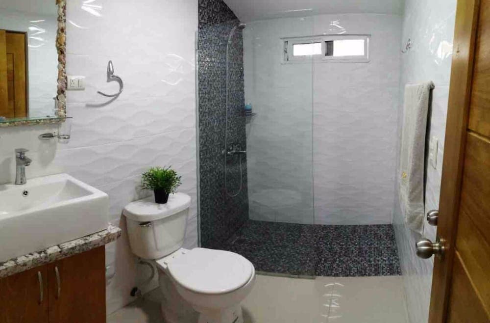 Fully Equipped New 2br Apt-dt2mins To The Beach