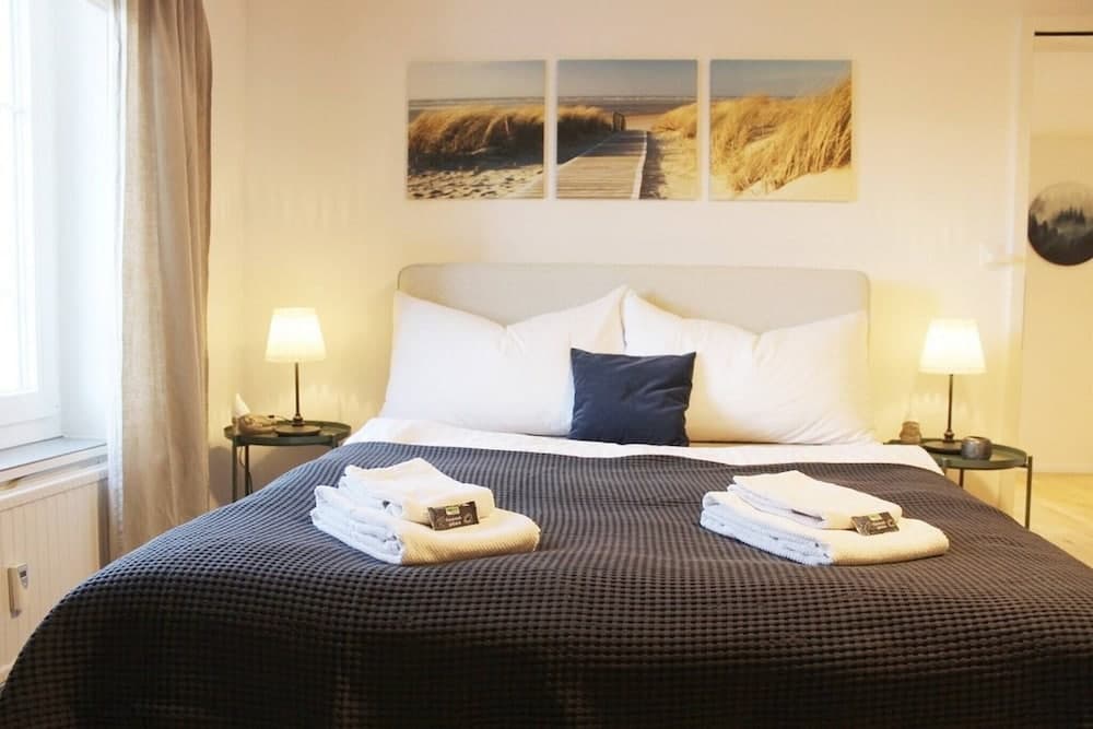 Completely Renovated Apartment Near the Train Station and the Center