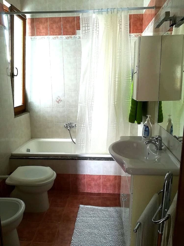 Bright Apartment a few km From the sea