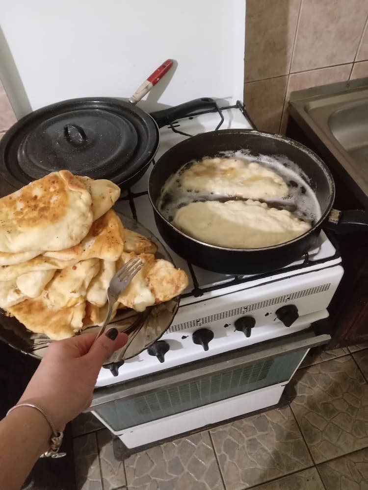 Room in Guest Room - Cozy Rural Retreat in Roşia Montana