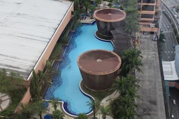 KL Service Suite at Times Square