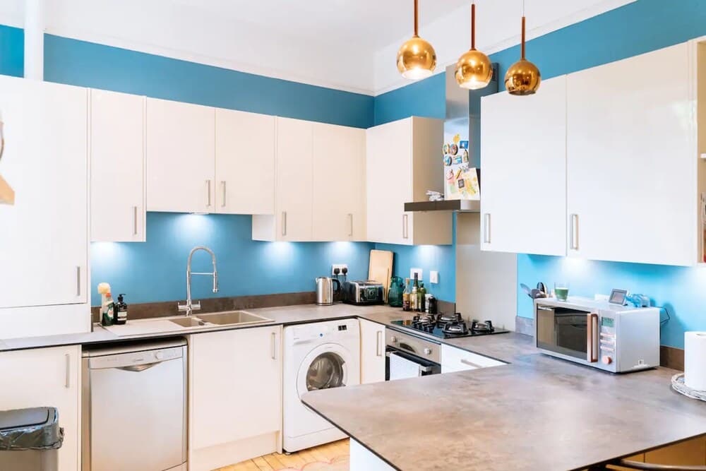 Bright and Cosy 2 Bedroom Flat in Trendy Leith