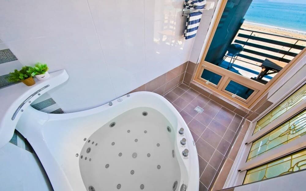 Namhae South Marine Spa Pension