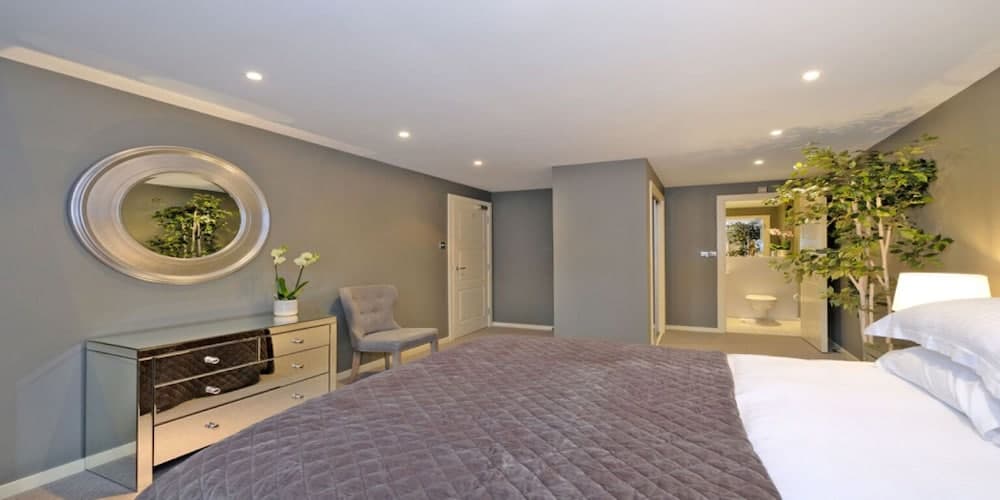 Executive three Bedroom Apartment in Aberdeens West End