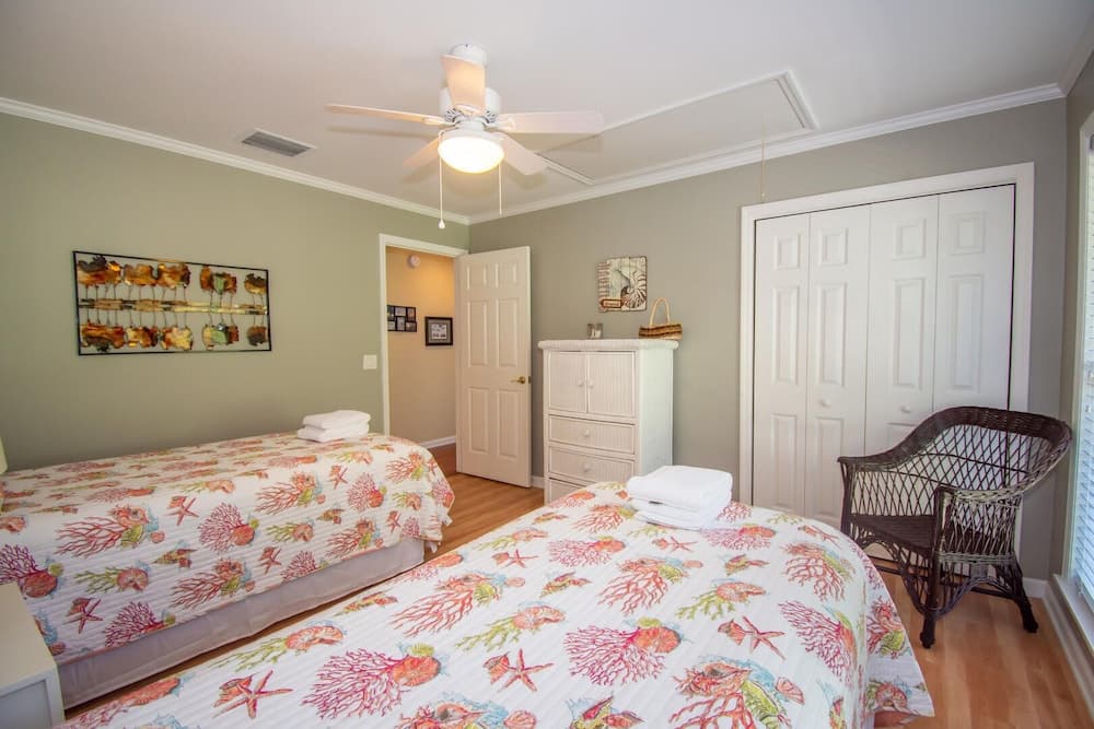 Spacious Ocean View Home w/ New Furniture, Huge Deck, & Wifi