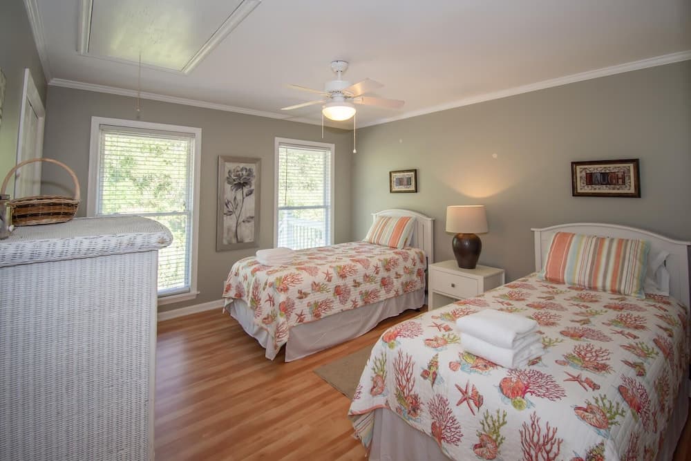 Spacious Ocean View Home w/ New Furniture, Huge Deck, & Wifi