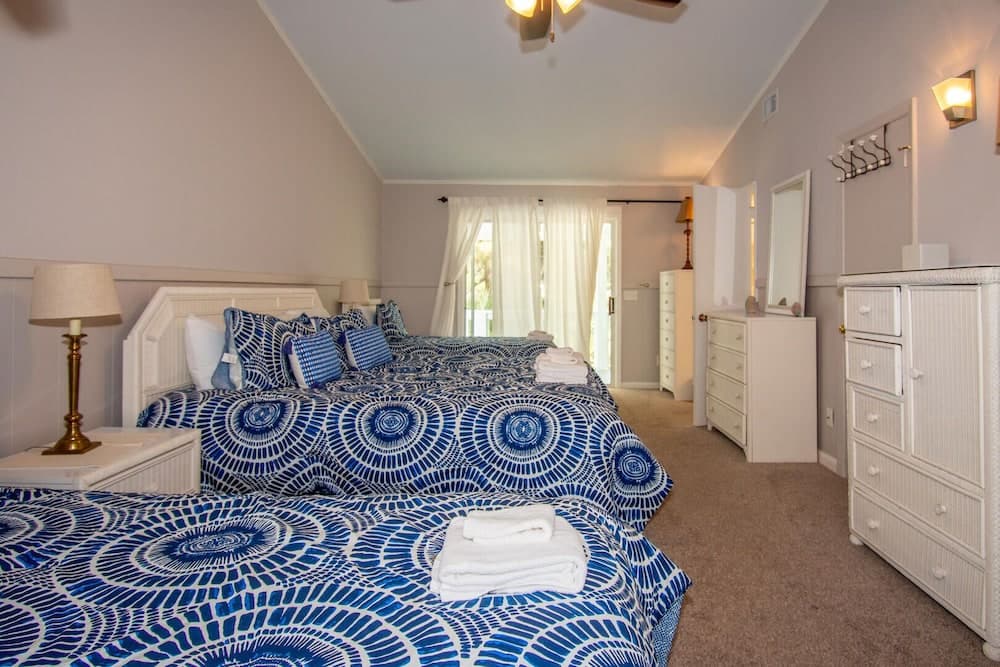5bd, 3Ba Home Sleeps 14 Comfortably, Close to the Beach and Club Amenities