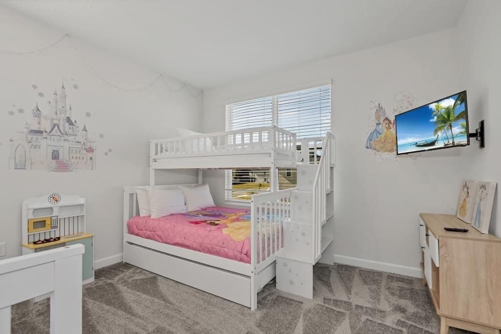 2797 BD - Storey Lake - Luxury 5 Bed Villa Private Pool