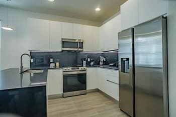 17510 HF - Hidden Forest - Modern 4BR Th-private Pool BBQ