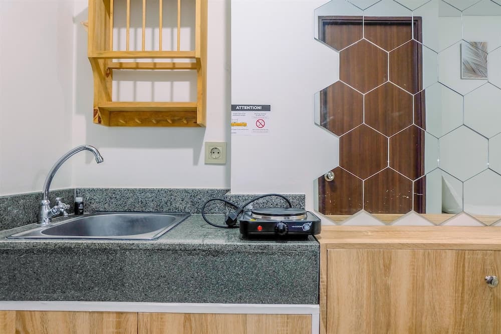 Simply And Homey Studio Transpark Cibubur Apartment