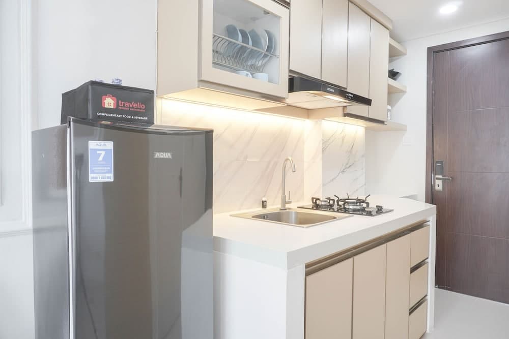 Nice And Strategic Studio At Daan Mogot City Apartment