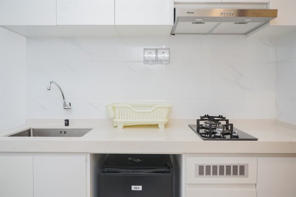 Warm And Homey Studio Room At Sky House Bsd Apartment