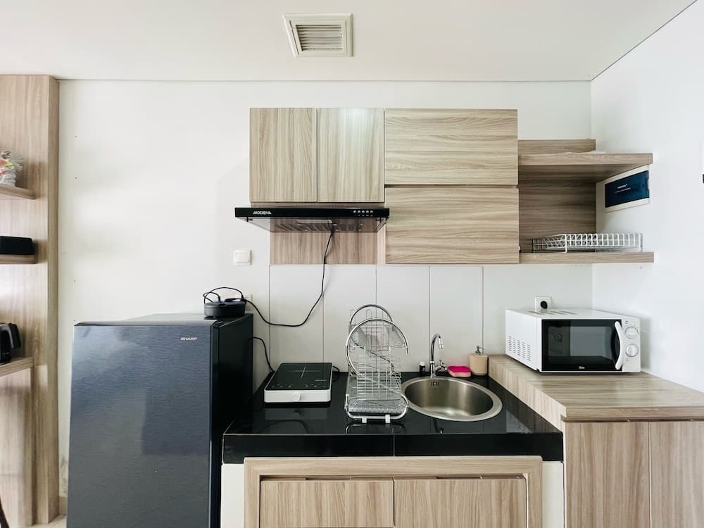 Deluxe Studio Room At Dago Suites Apartment