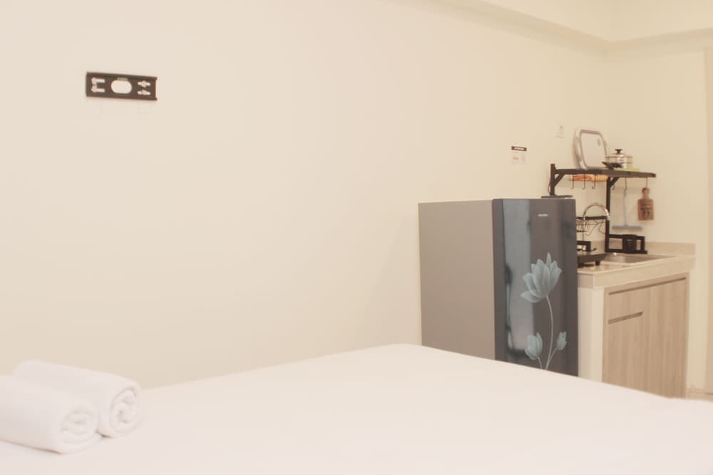Warm And Cozy Studio At Meikarta Apartment