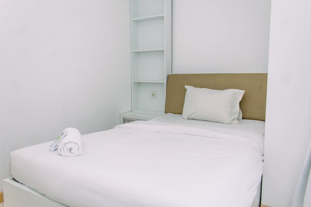 Warm And Minimalist 3Br Apartment At M-Town Residence