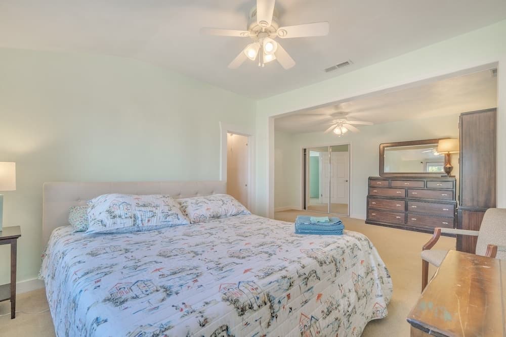 Manor And Mutts #1 4 Bedroom Cottage by RedAwning