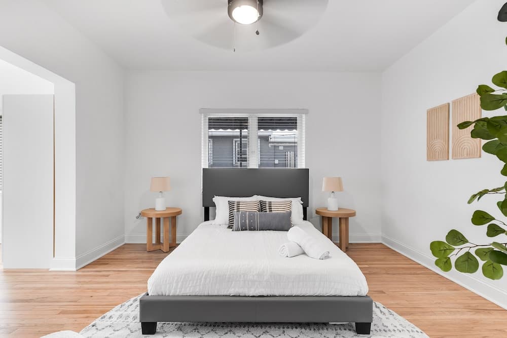 Stylish & Modern 4BD Home