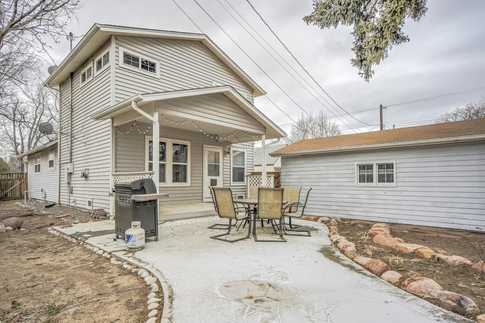 2BR Central Location Big Backyard Dog Friendly