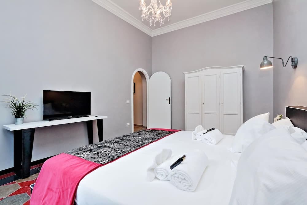 Rm-h501-pale6g3 Monti Apartments - M11