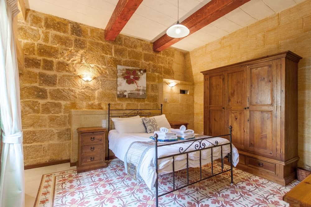 Gozitan Farmhouse with Pool - PP 3