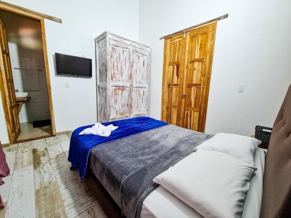 La Mercedes Cattaleya Hostal By MH