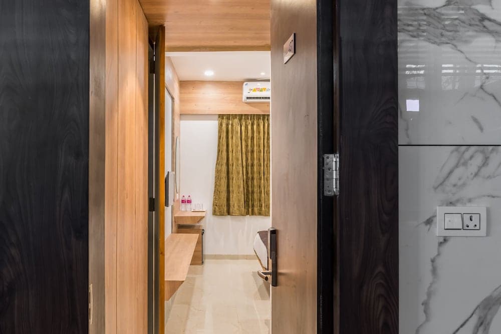 Meridian hotel Banquets and Rooms