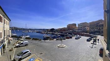 Molo Blu Apartment in La Maddalena