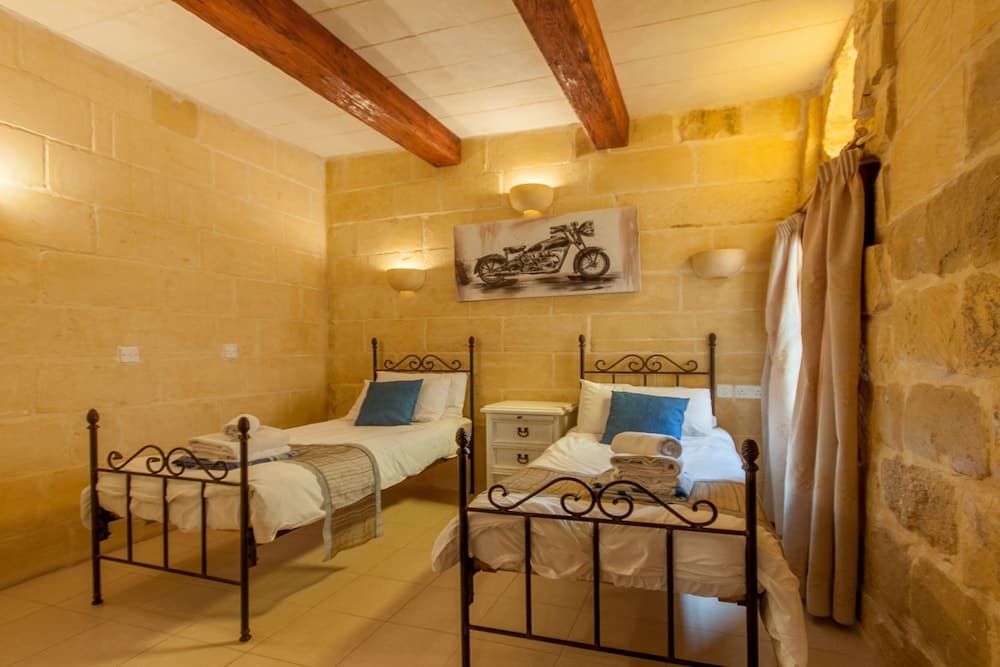 Gozitan Farmhouse With Pool - PP 4