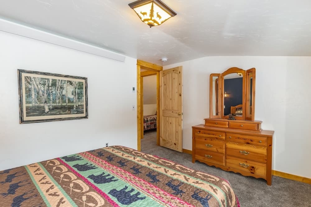 Pine Brook - 30 Nights Minimum Rental Only 4 Bedroom Cabin by Redawning