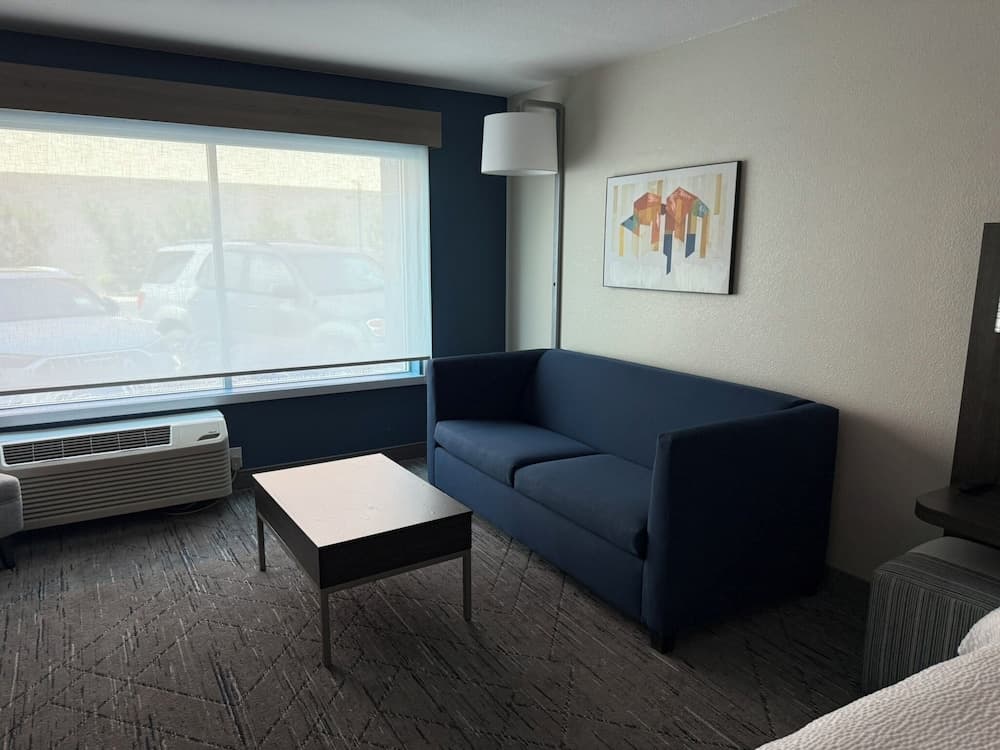 Holiday Inn Express & Suites Henderson South - Boulder City by IHG
