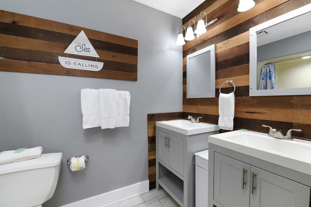 St Thomas Square 1310b