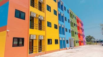 OYO 75403 Dinosaur Apartment