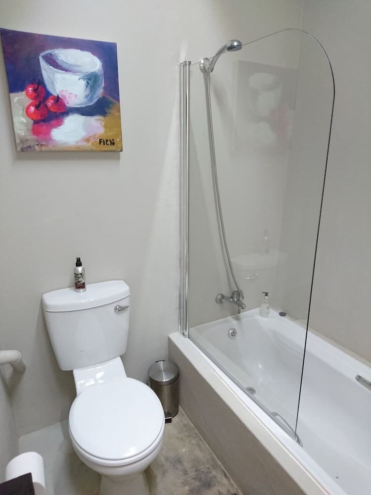 Flitwick Ranch - Old Cheese Factory Room 5