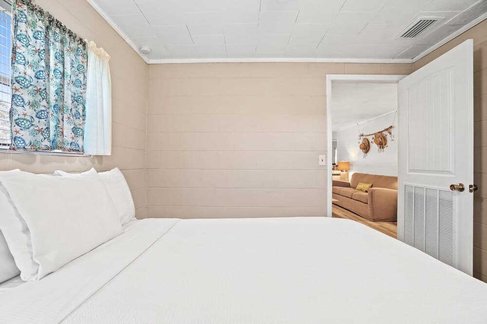 Beach House - The Dancing Dolphin By Panhandle Getaways