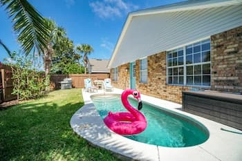 Destin Beach House - Just A Splash By Panhandle Getaways