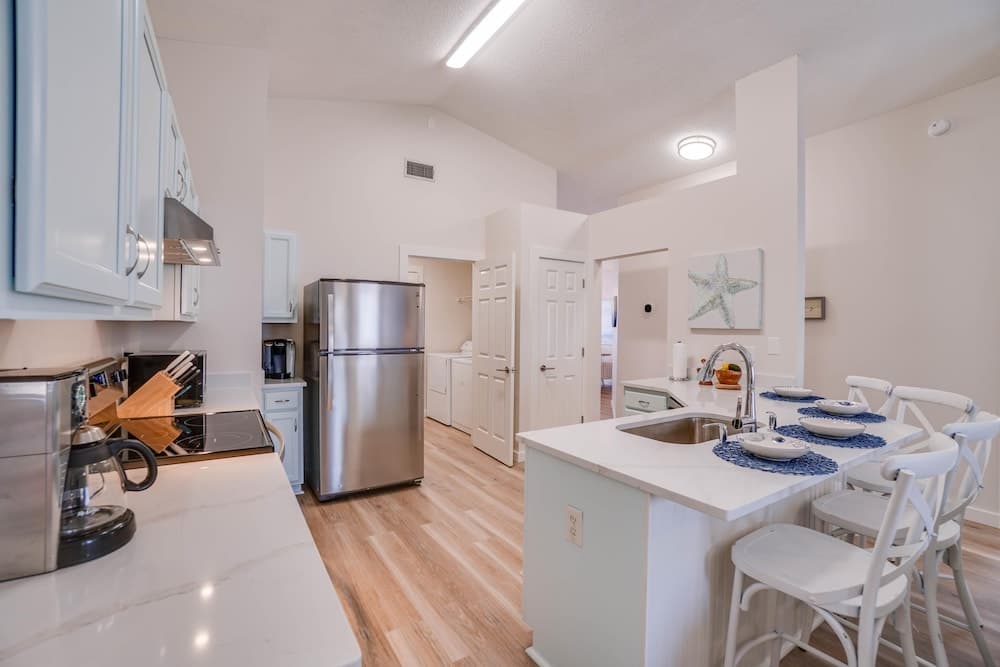 Destin Beach House - Just A Splash By Panhandle Getaways