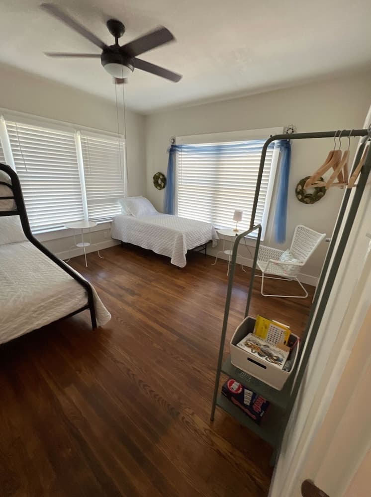 Charming Bungalow Near Historic Downtown