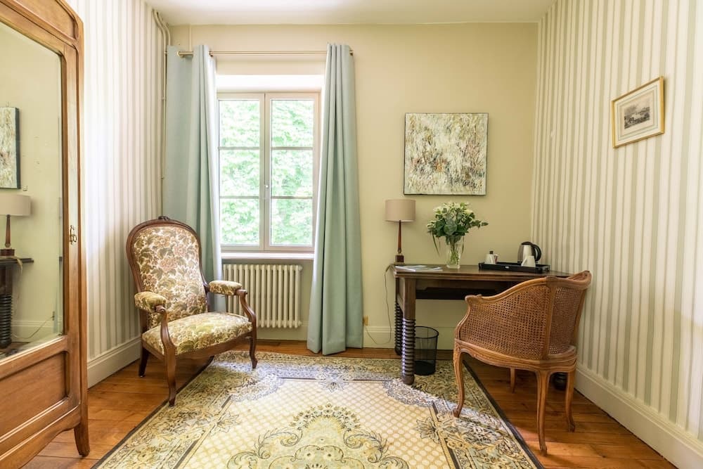 Chambres D'hôtes Vichy : Château de Charmeil