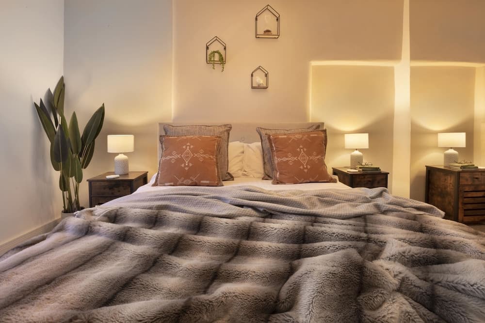 Rosie's Relaxing Escape with Hot Tub