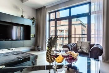 Lumina stylish and spacious studio