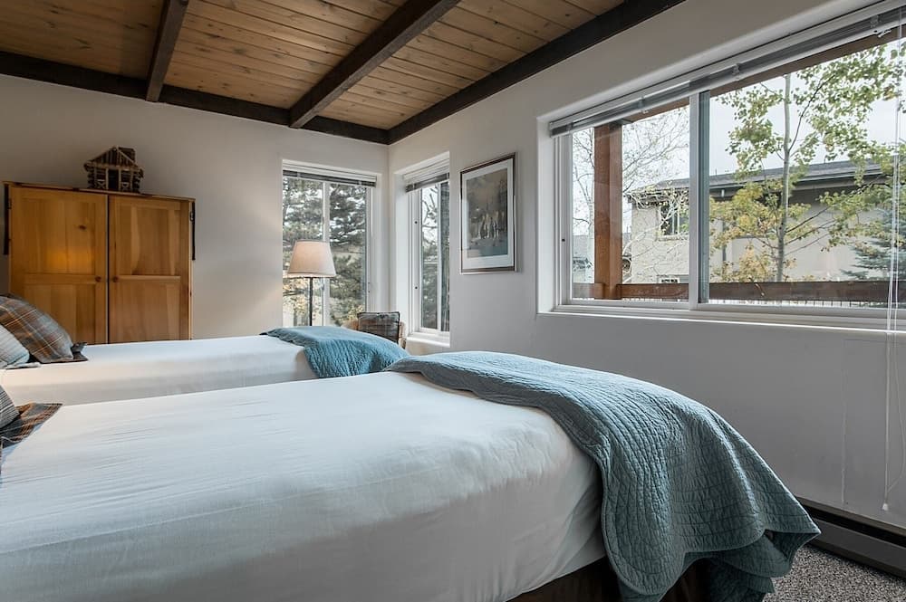 Willows Condos by Snowmass Vacations