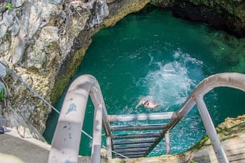 Haley's Paradise at Blue Hole