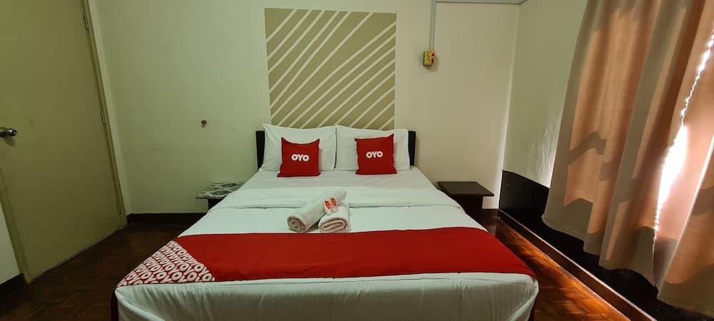 OYO 90499 Marina View Villas