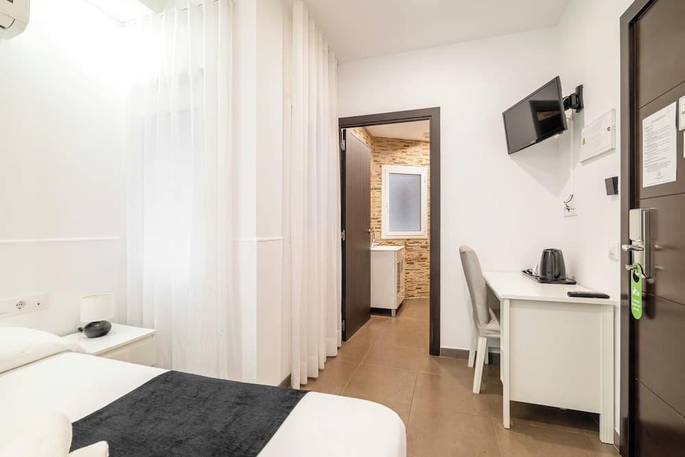 Laramond Barcelona Rooms